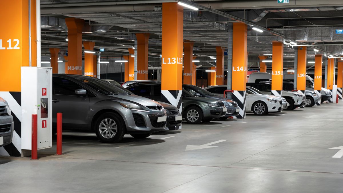 Parkiran Mobil